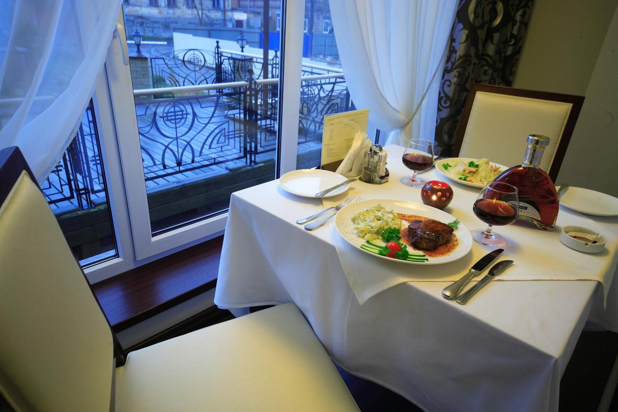 Victoria Hotel Kharkov Restoran gambar