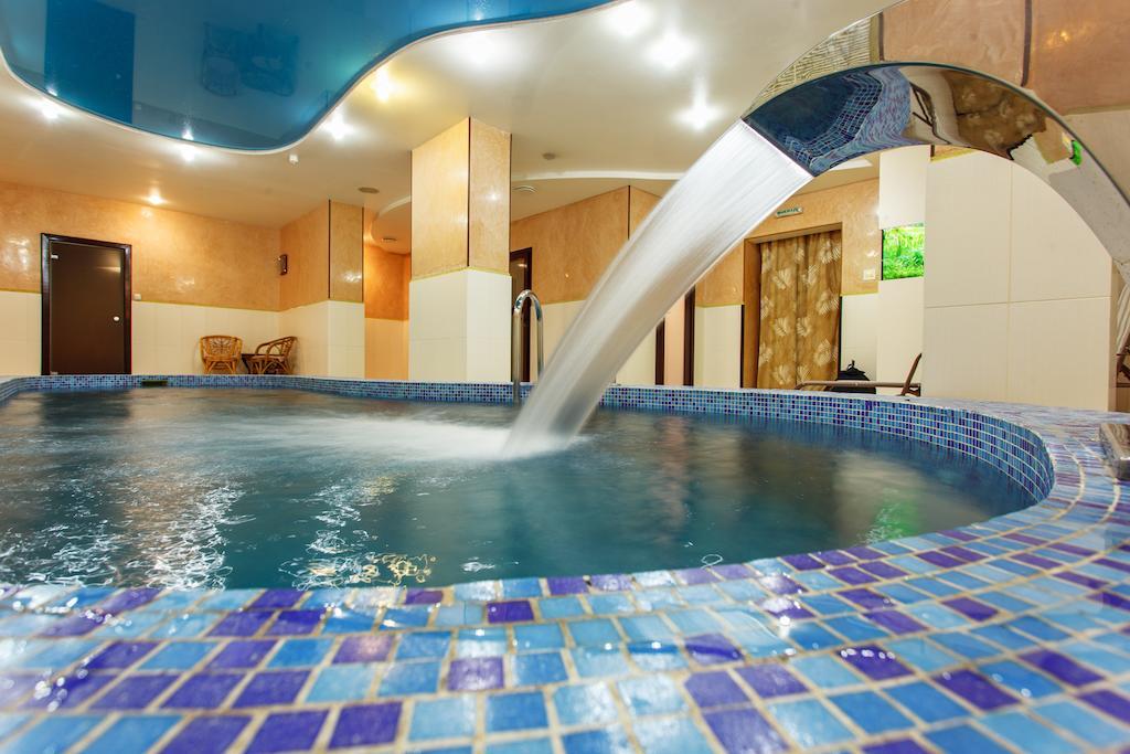 Victoria Hotel Kharkov Luaran gambar
